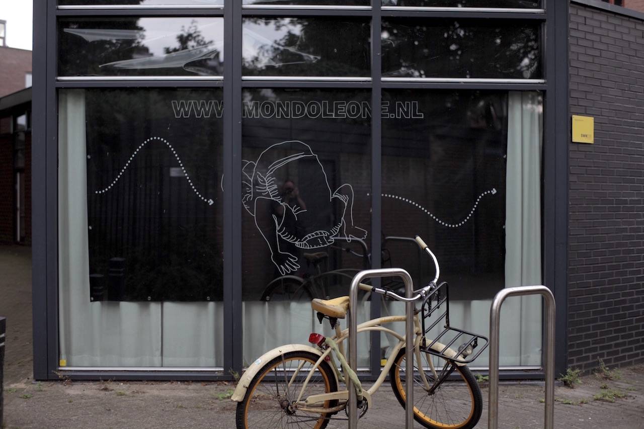 Het Hoofdgebouw van het Instituut voor Verwondering